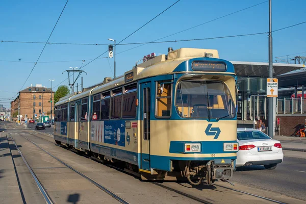 Вена Австрия Апреля 2022 Года Трамвай Sgp 100 103 Пассажирами — стоковое фото