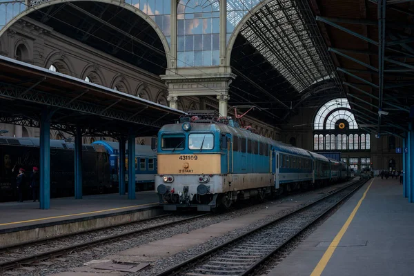 Rozpočet Maďarsko Dubna2022 Lokomotiva V43 431 109 Ulicích Budapešti — Stock fotografie