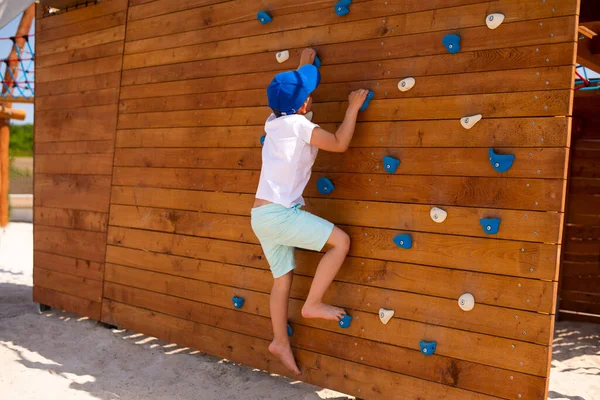 Little Boy Climbs Climbing Wall Eco Friendly Wooden Playground Europe — Stock Photo, Image