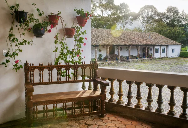 Una Vecchia Panchina Una Terrazza Una Vecchia Hacienda Agriturismo Alla — Foto Stock