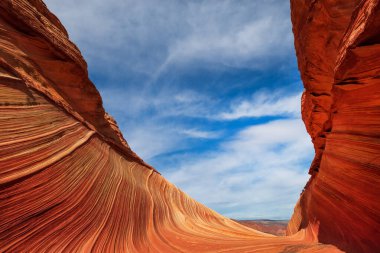 Pariah Kanyonu 'nun ünlü kumtaşı dalgası Vermilion Cliff Wilderness, Utah, Güneybatı ABD' de.