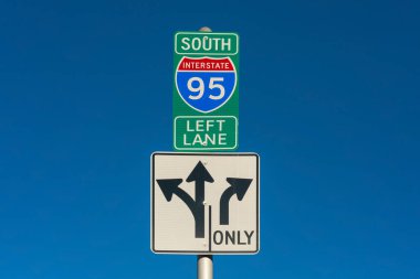 Directional sign to Interstate 95 (I-95) South in center city Philadelphia, PA, USA clipart