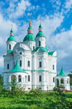 Ukrayna barok tarzında Kutsal Bakire 'nin Doğuşu Katedrali, Kozelets kasabası, Çernigov bölgesi, Ukrayna