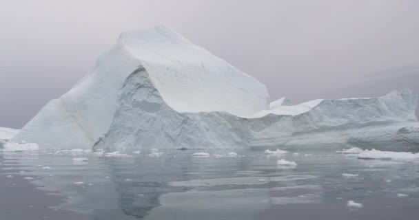 Globální Oteplování Letecké Video Grónská Ledová Krajina Obrovskými Ledovci Tajících — Stock video