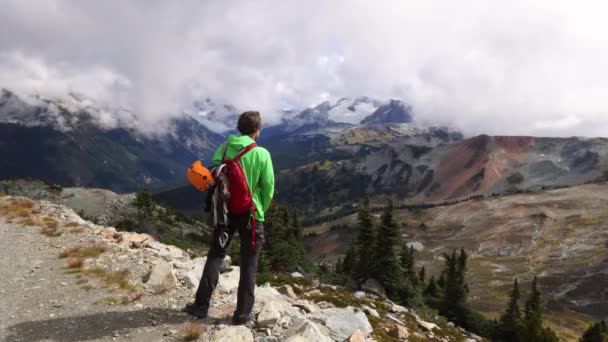 Whistler British Columbia Outdoor Tevékenységek Hegymászó Túrázás Előttünk Álló Kihívásokat — Stock videók