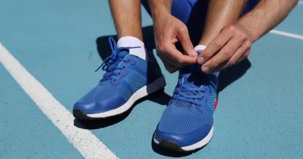 Fitness Athlete Runner Getting Ready Run Tying Shoe Laces Stadium — Vídeo de Stock
