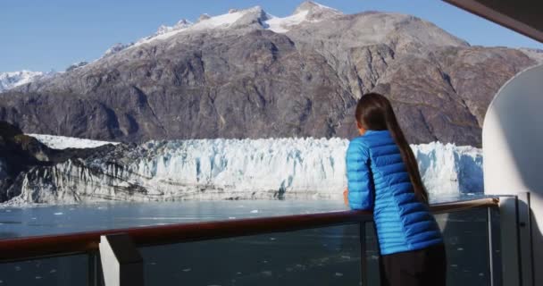 Аляска Круїзного Корабля Турист Дивовижному Фронті Льодовика Національному Парку Льошер — стокове відео