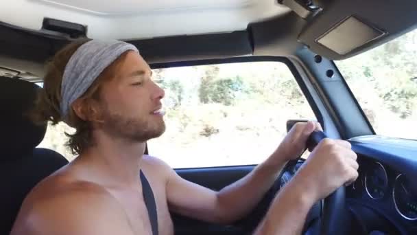 Man Driving Car Bumpy Dirt Road Adventure Road Trip Surfer — Stok video