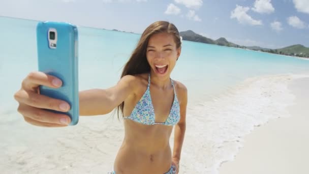 Selfie Smart Phone Girl Prenant Des Photos Téléphone Mobile Vacances — Video