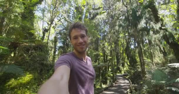 Yeni Zelanda Selfie Video Yürüyüşü Yapan Bir Adam Ship Creek — Stok video