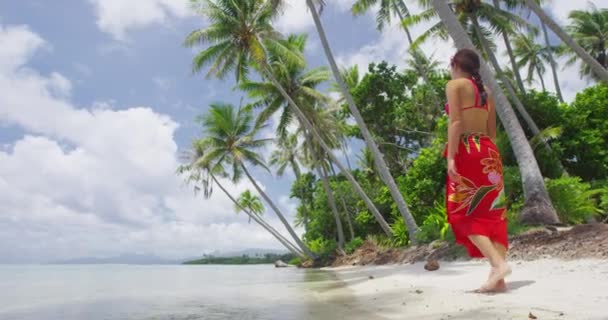 Wanita Perjalanan Liburan Berjalan Pantai Surga Bora Bora Polinesia Prancis — Stok Video