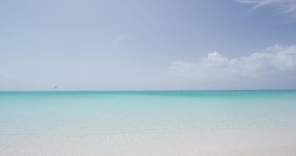 Donna Abbronzata Bikini Prendere Sole Vacanza Mare Viaggiare Rilassante Sulla — Video Stock
