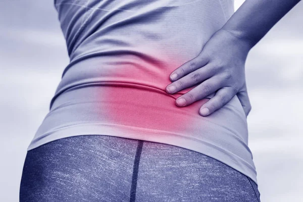 Ból Pleców Problemy Zdrowotne Kobieta Bolesnym Kontuzją Dotykając Zapalenie Dolnej — Zdjęcie stockowe