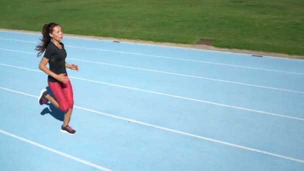 Corredor Corriendo Hacia Éxito Pista Atletismo Concepto Logro Metas Mujer — Vídeos de Stock