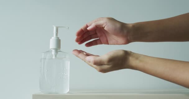 Desinfetante Mão Álcool Gel Esfregar Mãos Limpas Prevenção Higiene Surto — Vídeo de Stock