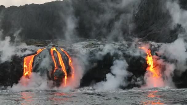 Lava Rinner Havet Från Vulkanutbrott Lava Big Island Hawaii Sett — Stockvideo