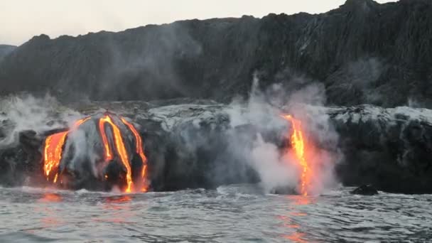 Lava Ocean Lava Mengalir Mencapai Laut Big Island Hawaii Lava — Stok Video