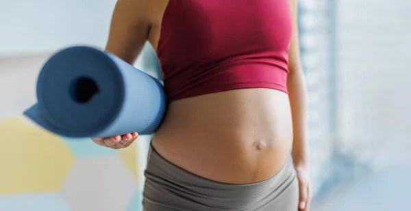Prenatale Yoga Lichaamsbeweging Tijdens Zwangerschap Zwangerschap Concept Met Vrouw Gaat — Stockfoto