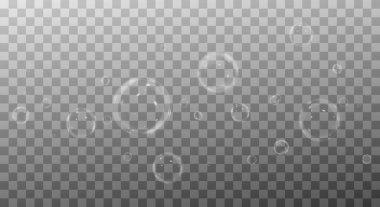 Su damlaları. Şeffaf zemin üzerinde su olan şeffaf cam.