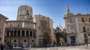 Valencia, İspanya 26-2023 La Plaza de la Virgen, Bakire Meryem Meydanı 