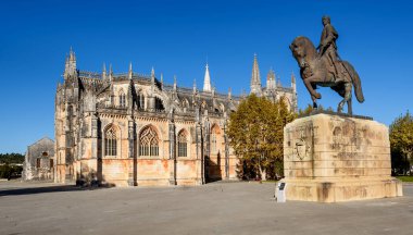 Portekiz, Batalha 'daki gotik manastırın genel görüşü