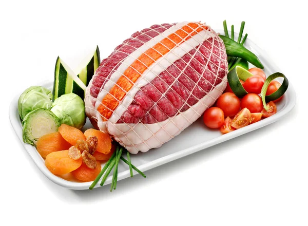 Stuffed Raw Beef Vegatables Readig Roast 图库图片