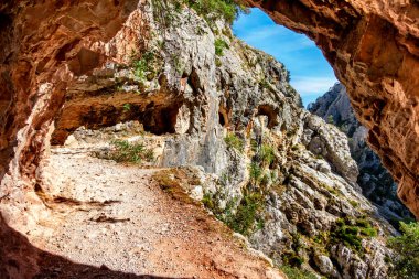 Ruta Cares 'daki yolun manzarası, Asturias Leon, İspanya