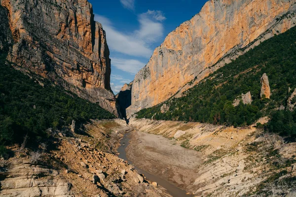 スペインのカタルーニャ州のコンゴ モントレビ峡谷の夏 高品質の写真 — ストック写真