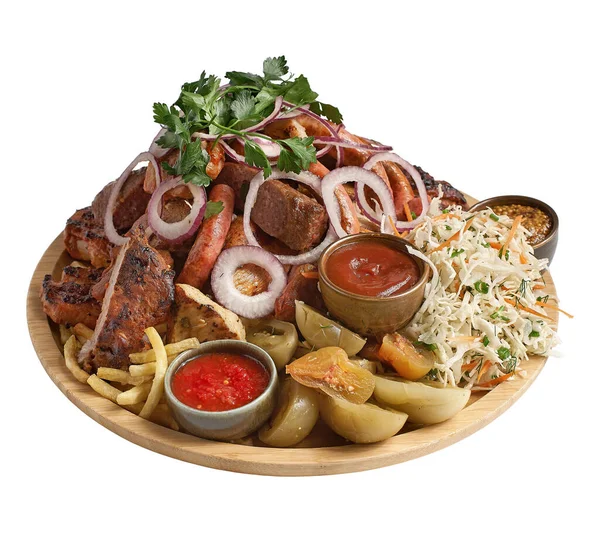 Plato Carne Con Deliciosos Trozos Carne Ensalada Costillas Verduras Parrilla — Foto de Stock