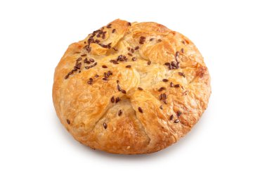 Beyaz arka planda eti olan lezzetli bir fırın ürünü kubdari. Seçici odaklanma. Tasarım menüsü için kırpma yolu ile. Üst Manzara. Geleneksel Gürcü yemekleri