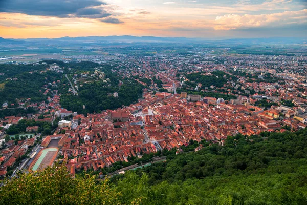 Brasov Siebenbürgen Rumänien Luftaufnahme Der Altstadt Und Des Ratsplatzes Antenne lizenzfreie Stockfotos