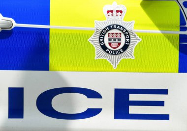 Pontypridd, Galler - Mayıs 2018: İngiliz Ulaştırma Polisi tarafından demiryolu ağında kolluk kuvvetleri için kullanılan devriye aracının görüntüsü.