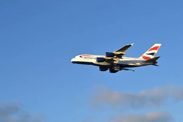 Londen Engeland Januari 2023 Airbus A380 Van British Airways Klimt — Stockfoto