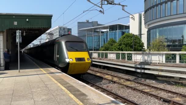 Cardiff Gales Junio 2023 Great Western Railway Tren Alta Velocidad — Vídeos de Stock