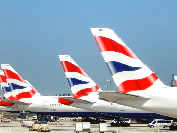 Londen Engeland Juni 2023 Staartvinnen Van British Airways Straaljagers Heathrow — Stockfoto