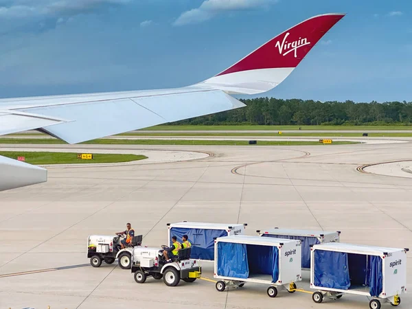 올랜도 플로리다 올랜도 2023 올랜도 공항에 애틀랜틱 여객기의 부분에 날개를 — 스톡 사진