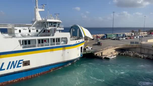 Gozo Malte Août 2023 Voitures Large Ferry Dans Port Mgarr — Video