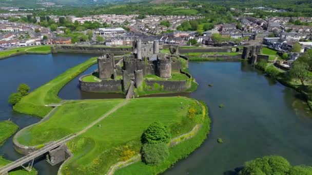 Caerphilly Wales Juli 2023 Drohnenansicht Des Historischen Caerphilly Castle Südwales — Stockvideo