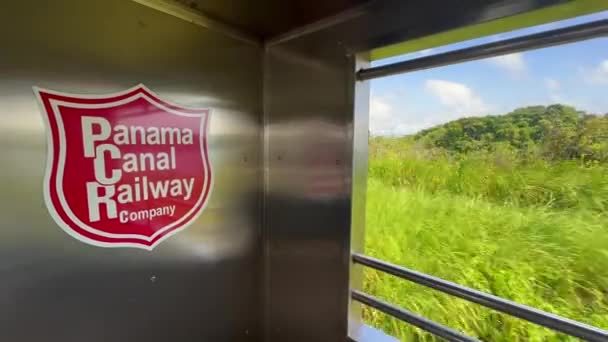 Kanał Panamski Panama Stycznia 2024 Podpis Otwartej Przestrzeni Jadącego Pociągu — Wideo stockowe
