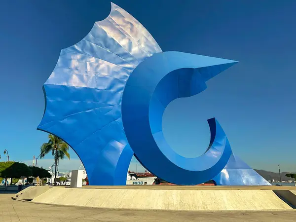 Manzallio Mexivo Janvier 2024 Statue Voilier Sur Front Mer Manzanillo Images De Stock Libres De Droits