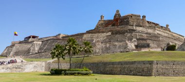 Cartagena, Kolombiya - 24 Ocak 2024: Kartagena 'daki San Felipe de Barajas Kalesi' nin panoramik manzarası.