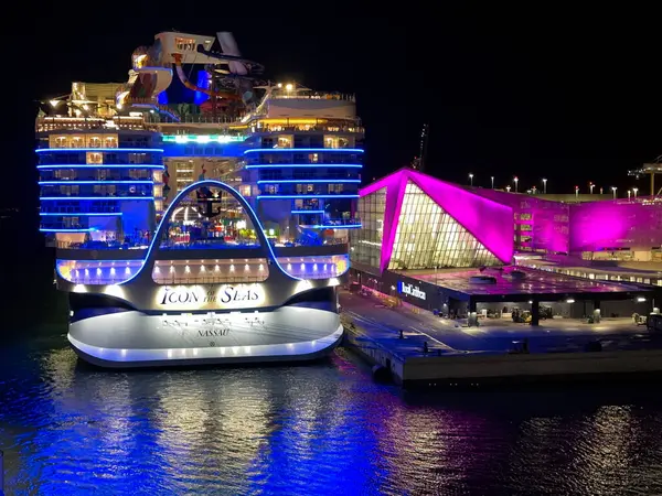 Miami Floride États Unis Janvier 2024 Royal Caribbean International Cruise Photos De Stock Libres De Droits