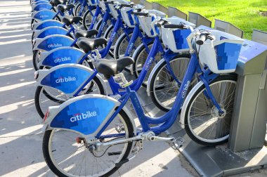 Miami, Florida, ABD - 1 Aralık 2023 Miami 'nin ünlü South Beach' inde Citibike sponsorluğunda