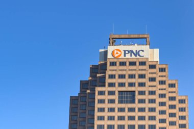 San Antonio, Teksas, ABD - Şubat 2023: PNC ticari bankasının ofislerinin dış görünümü