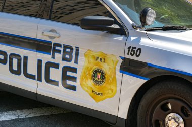 Washington DC, ABD - 30 Nisan 2024: FBI tarafından kullanılan polis devriye aracının yakını.