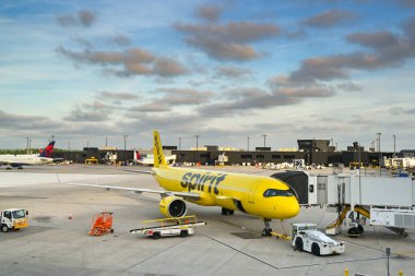 Baltimore, Maryland, ABD - 3 Mayıs 2024: Airbus A321 Jeti (ruhsat numarası N710NK) Baltimore Washington Uluslararası Havalimanı 'nda Spirit Airlines tarafından işletilmektedir..