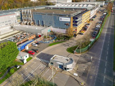 Nantgarw, Cardiff, Galler, İngiltere - 12 Kasım 2024: GE Aviation uçak motorunun güney Galler 'deki yenilenme tesisinin havadan görüntüsü