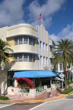 Miami, Florida, ABD - 3 Aralık 2023: Miami South Beach 'teki Marlin Hotel' in dış görünüşü