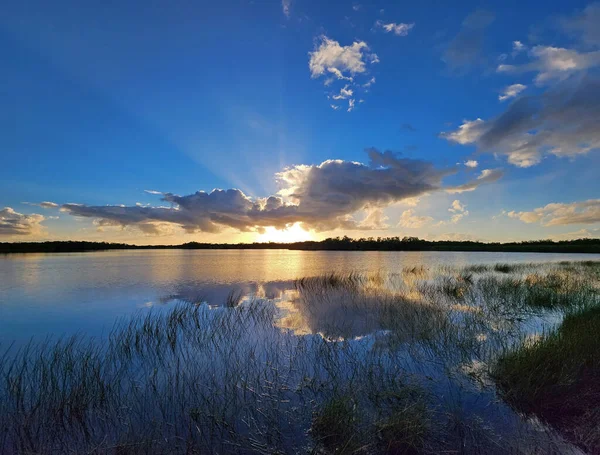 Πολύχρωμο Ηλιοβασίλεμα Coudscape Πάνω Από Εννέα Μίλια Λίμνη Everglades Εθνικό — Φωτογραφία Αρχείου