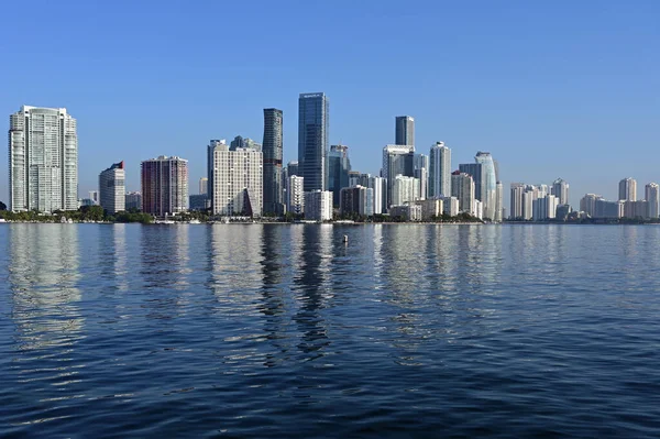 Miami Florida Skyline Reflected Calm Biscayne Bay Morning Light Sunny — Stock Photo, Image